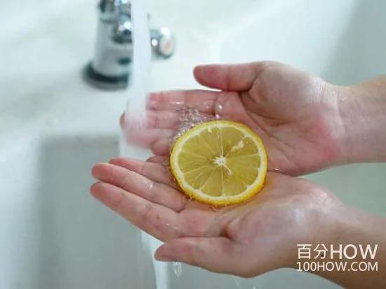 吃过大闸蟹后怎么洗掉手上的蟹味