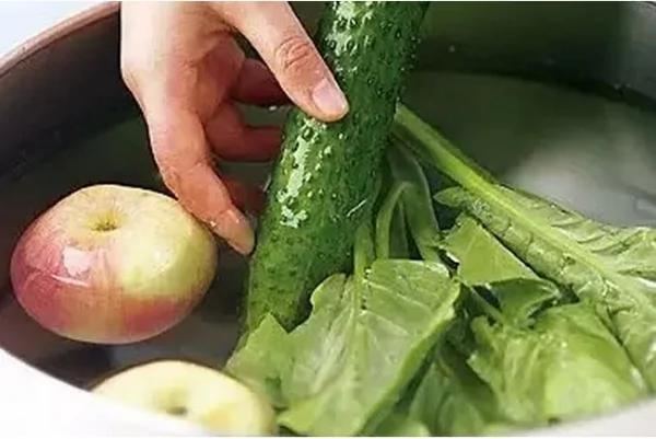 2分钟去掉饭菜“农药” 吃得安心又健康