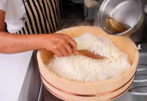 米饭加点料可降血糖 强五脏 好处超多!