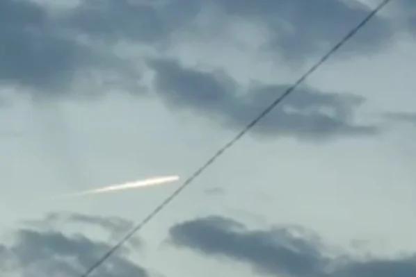 福岛震后异象频传 日少女拍到神秘光线 天空显现女人脸