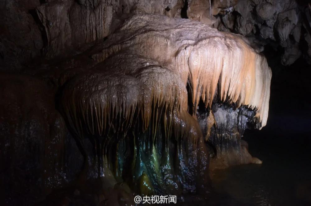 绝美地貌景色!陕西汉中发现世界级天坑群