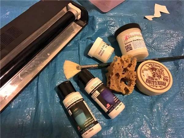 搬新家的小男孩迟迟不敢单独睡 直到房内动了手脚后美到让他不想走了…