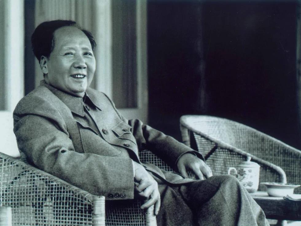 刘少奇杨尚昆发电不信任毛泽东军事才能