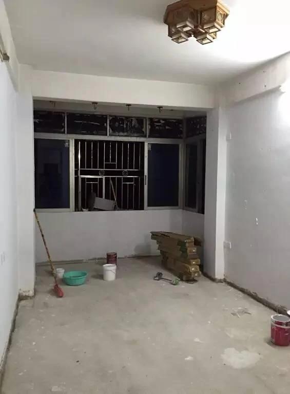 美术女教师爆改出租房 破旧民房美成一幅画…