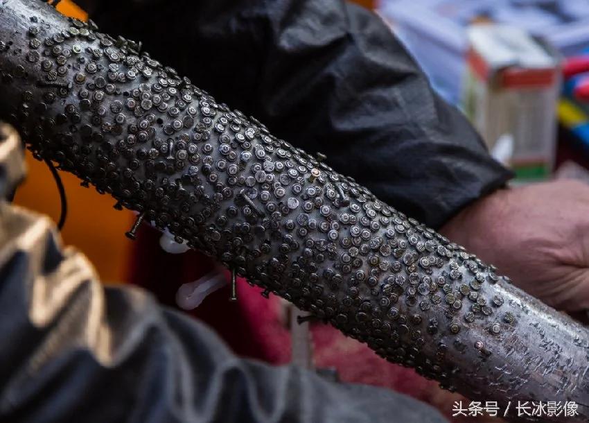 这个工具竟能把几千颗钢钉钉入“4公厘”厚铁管