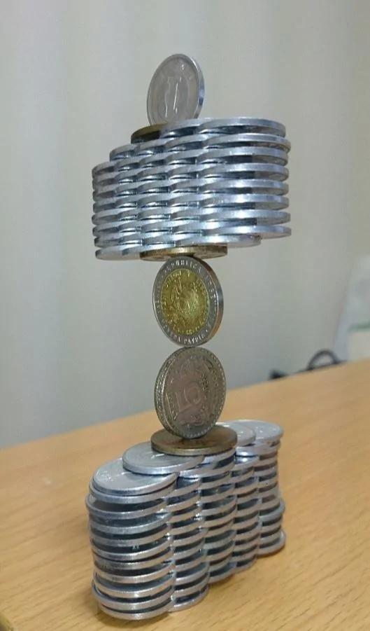 硬币玩出新高度 日本视频获点击20万次