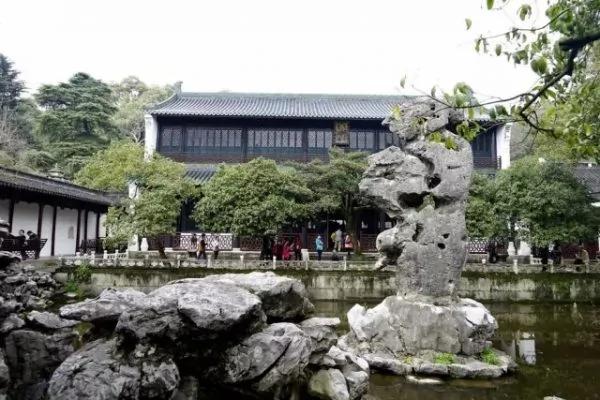 一本近10亿字的奇书 历尽战火 因一位地产商复活