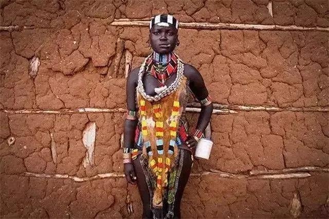 地球上即将消失的部落 这的女人最彪悍