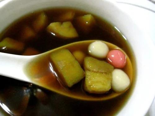 冬至吃汤圆 圆满庆团圆