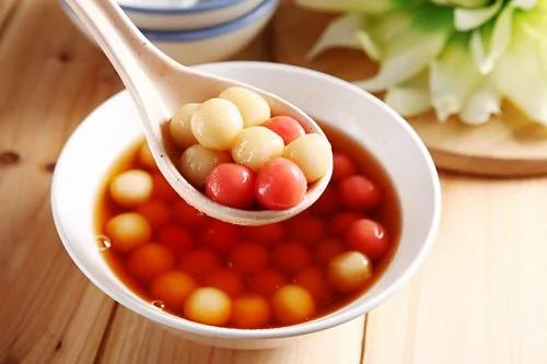 冬至吃汤圆 圆满庆团圆