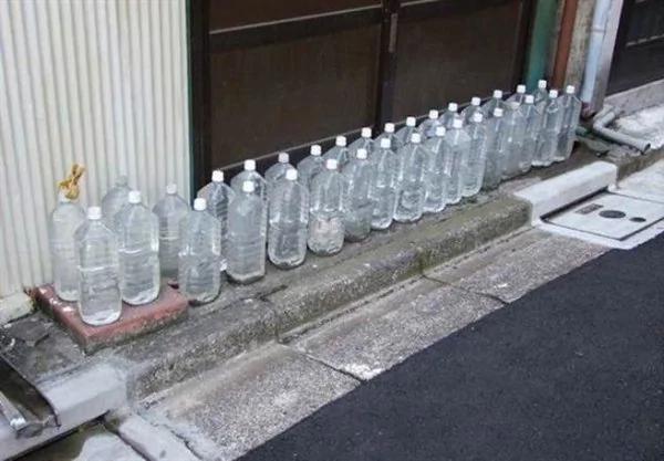 日本人在家门放水瓶的目的竟是这个