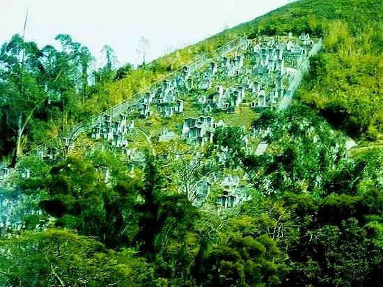 黑暗时代──250万大陆居民逃亡香港