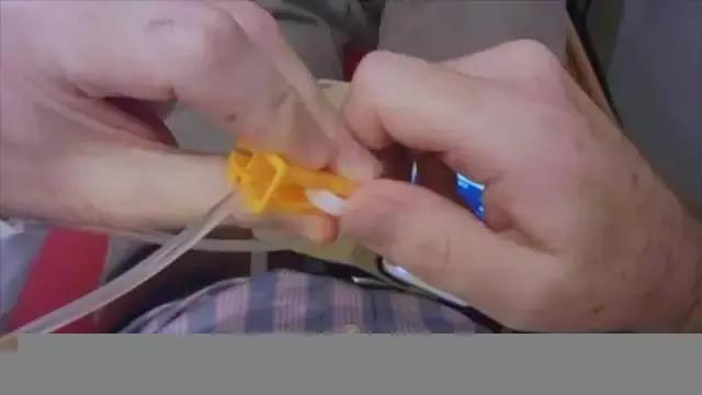 如何死亡?BBC直播一个父亲自杀纪录片受争议 (组图)