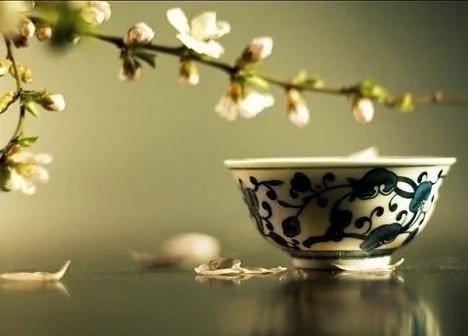“茶道养生”正风行 茶疗止渴治病
