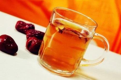 “茶道养生”正风行 茶疗止渴治病