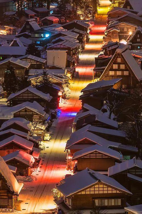 一辈子必须去一次的童话小村庄:白川乡合掌村