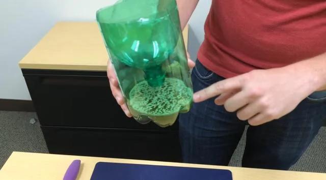常见的粉末倒进瓶子里 从此蚊虫不再扰乱你的清梦