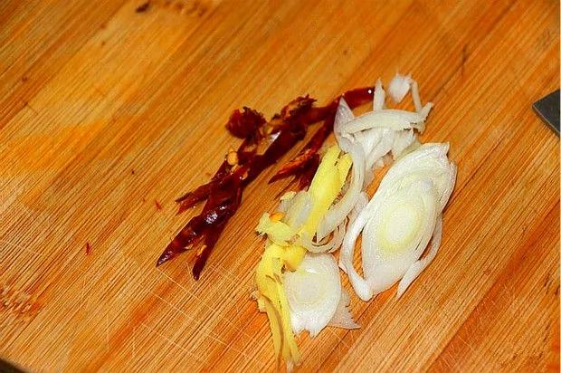 这种菜可防治高血压、高血脂 燃烧脂肪 鸡蛋和它一起炒更好吃!