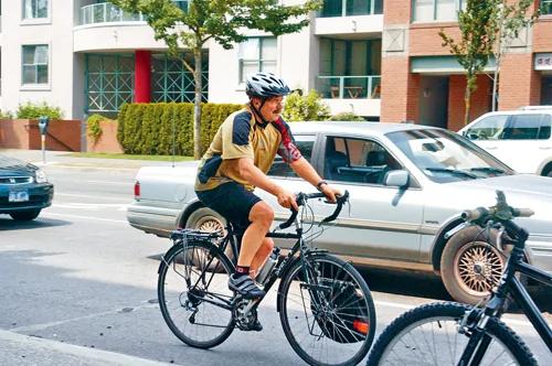 膝痛勿胡乱补钙 无助改善关节炎