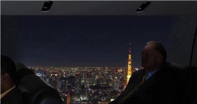 敢搭吗?未来飞机没有窗360度全透明机舱