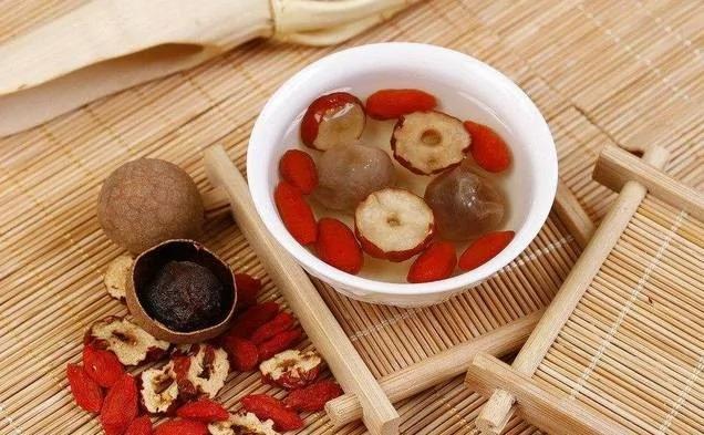 睡不好可能是五脏罢工了 学一套300年前的“长寿睡眠法”