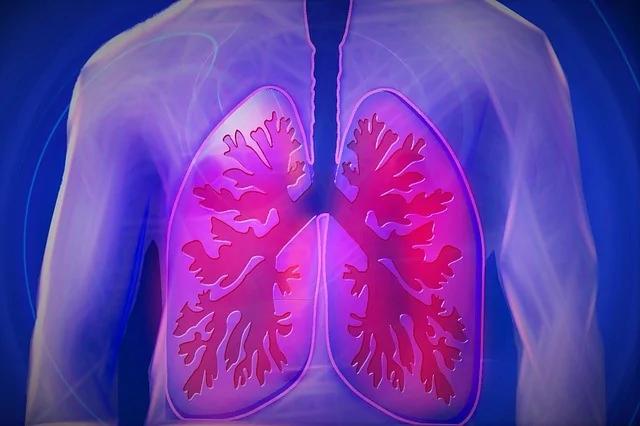 背痛 胯痠 肌无力 8种令人意外的肺癌征兆