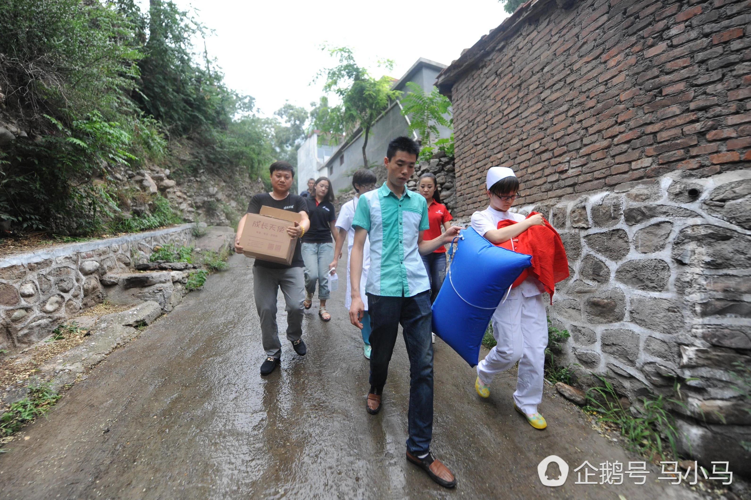 山西这孩子生来没肛门 竟然现在已经三岁了
