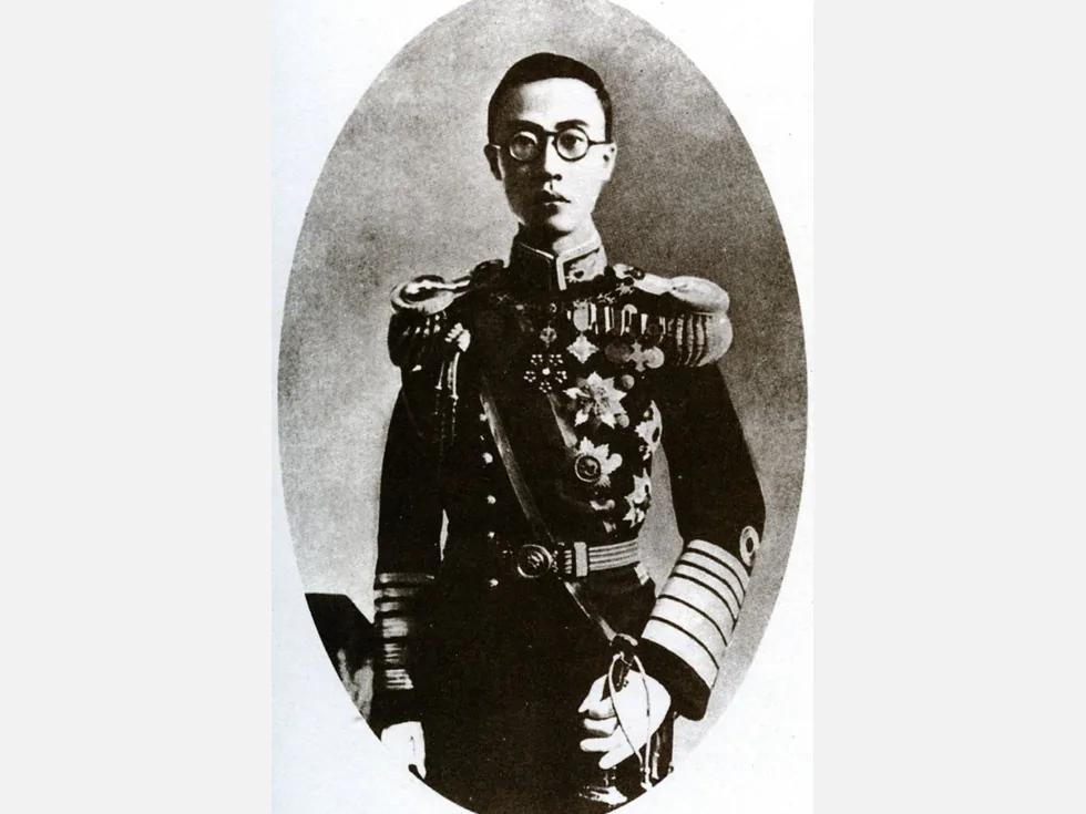 溥仪自述宫廷生活:棍子不离身
