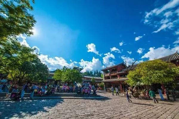 最适合女人旅游的12个地方 每年带我去一个 可好?
