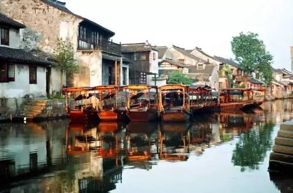 最适合女人旅游的12个地方 每年带我去一个 可好?