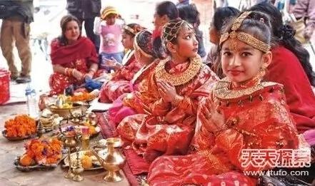 女人被禁止穿裤子 这些民族太彪悍了