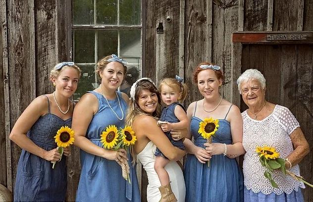 加拿大新娘請92歲外婆做伴娘 暖心合照令人感動！