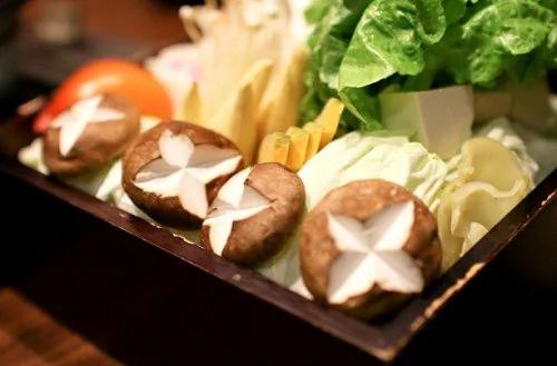 五种隔夜菜 千万别再吃了!