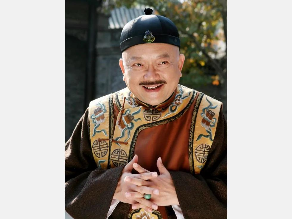 一年连升九级 乾隆为何离不开和珅