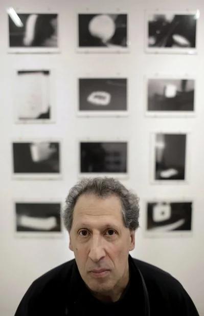 美教授30年自拍照不间断 展现老化过程