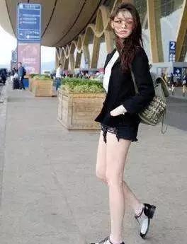 21岁女大学生感冒咳嗽久治不愈 问题出在衣服上