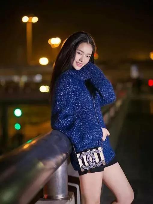 21岁女大学生感冒咳嗽久治不愈 问题出在衣服上