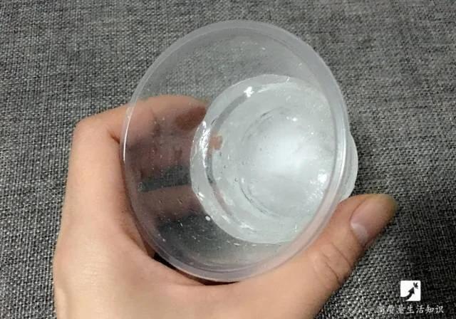 旅行前在冰箱里放一枚硬币 超方便!