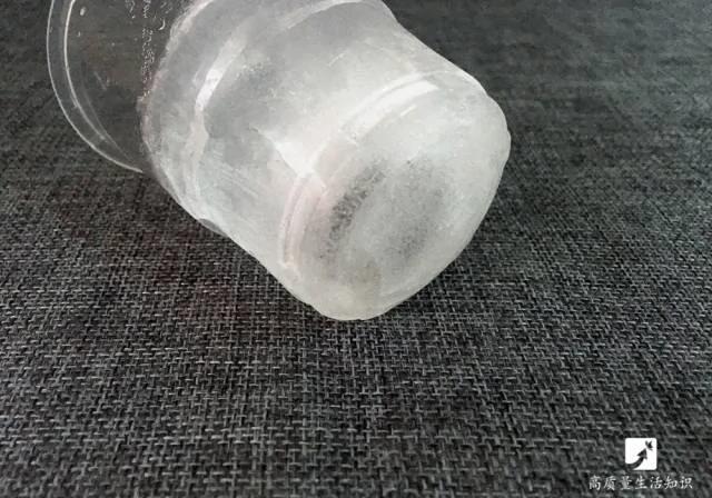 旅行前在冰箱里放一枚硬币 超方便!