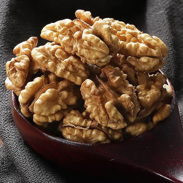 花生加红枣 帮你清理血管垃圾排除毒素 让你身体倍棒吃嘛嘛香