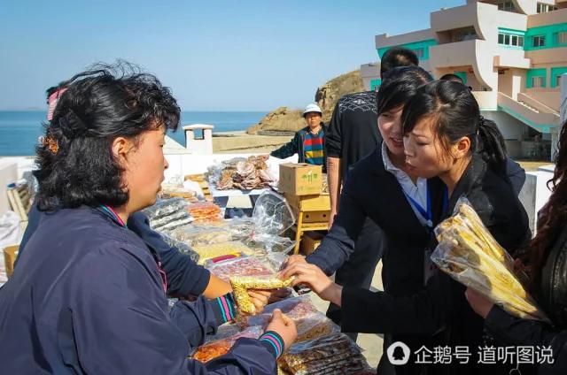 游客在朝鲜自驾游拍照:满眼"中国风"