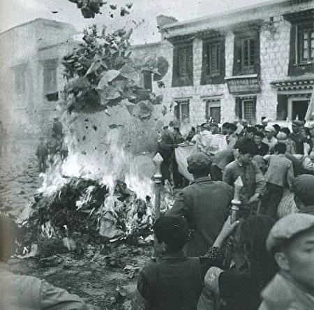 藏文化被摧残大昭寺作猪圈上师被批斗