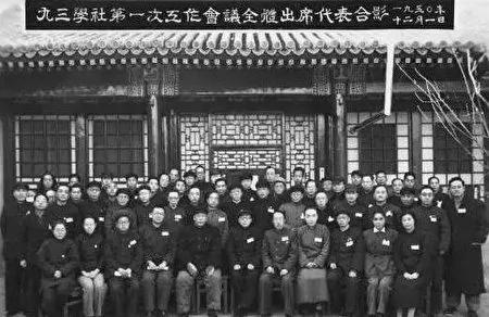 他蔑称毛为“老和尚” 问毛周“为什么领导人中没一个党外人士?”
