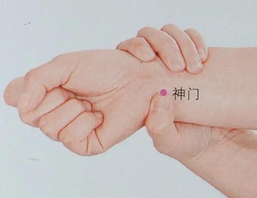 按“5穴位”告别失眠焦虑,隔天上班精神好