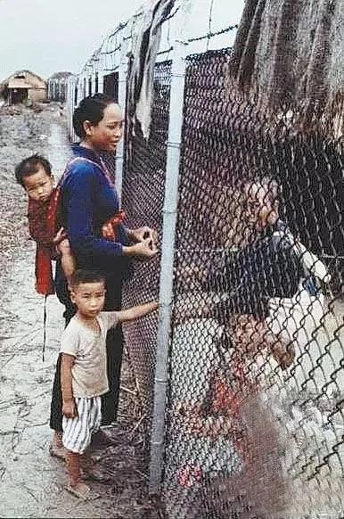 100万大逃港:我死后 连骨灰都不要吹回这边来!