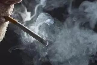 男子戒烟20年后 反而得了肺癌!