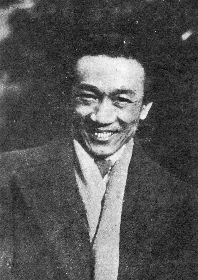 身为一代宗师 他将2000幅画作冲毁在马桶里