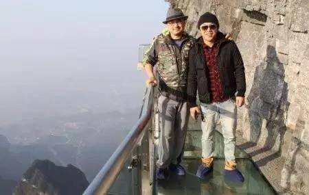 瞬间腿软 中国超恐怖的9个悬空栈道