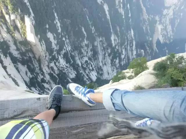 瞬间腿软 中国超恐怖的9个悬空栈道