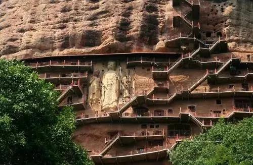 瞬间腿软 中国超恐怖的9个悬空栈道